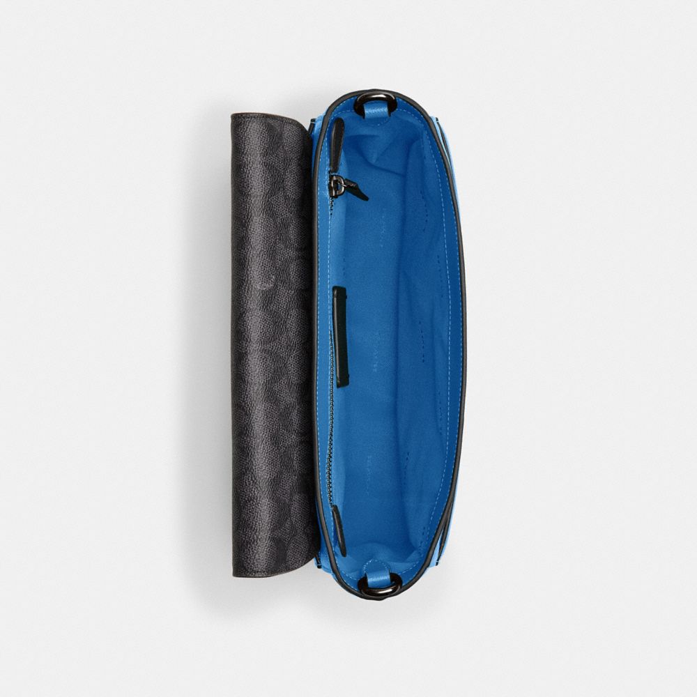 MESSENGER BAG WITH SIGNATURE CANVAS INTERIOR