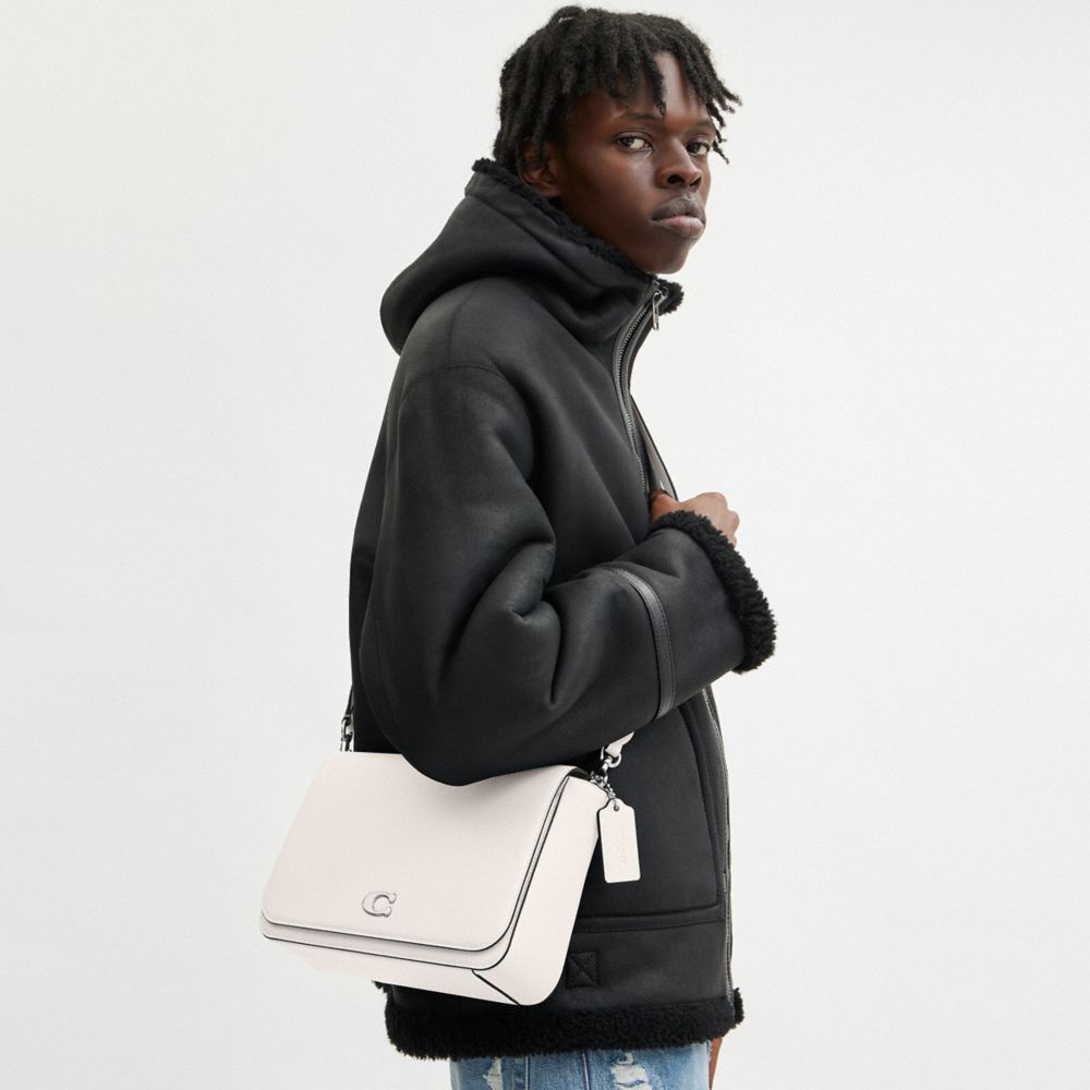 MESSENGER 經典 SIGNATURE 帆布襯裡手袋