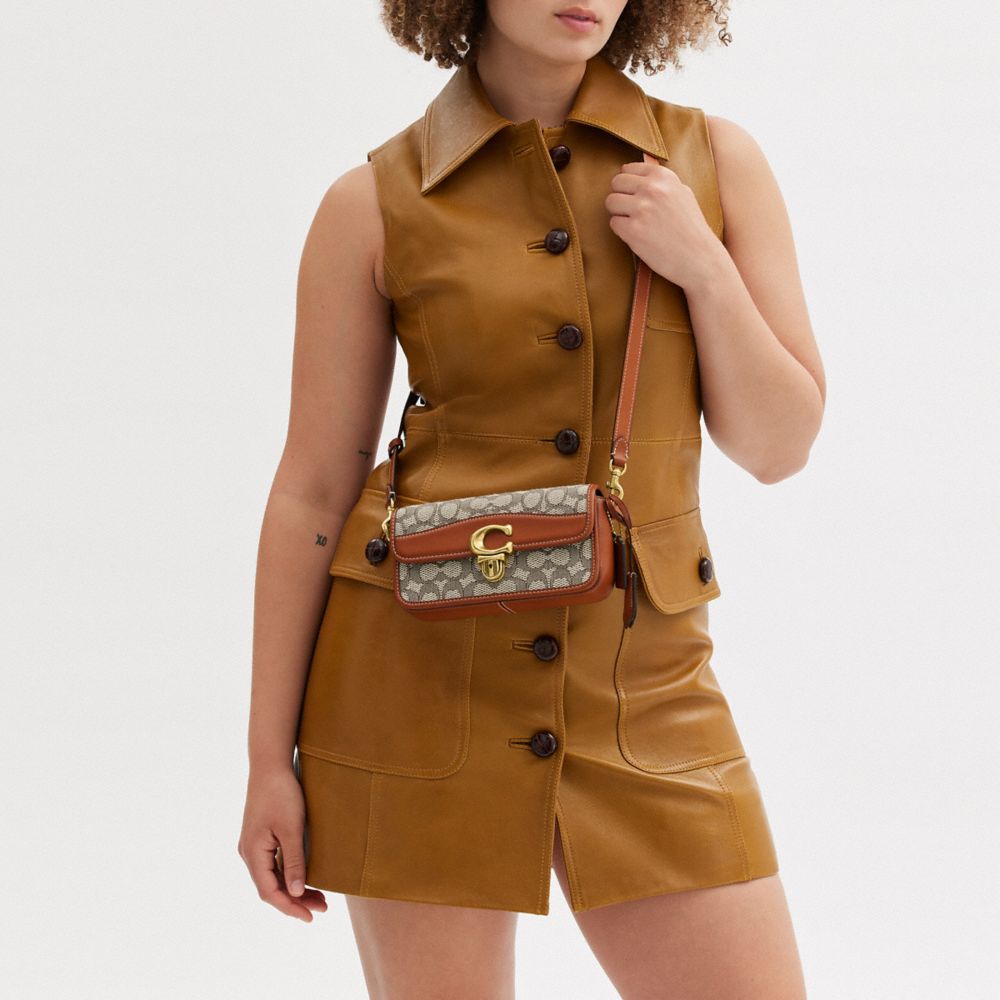 【線上限定】STUDIO 經典 SIGNATURE 20 緹花材質手袋