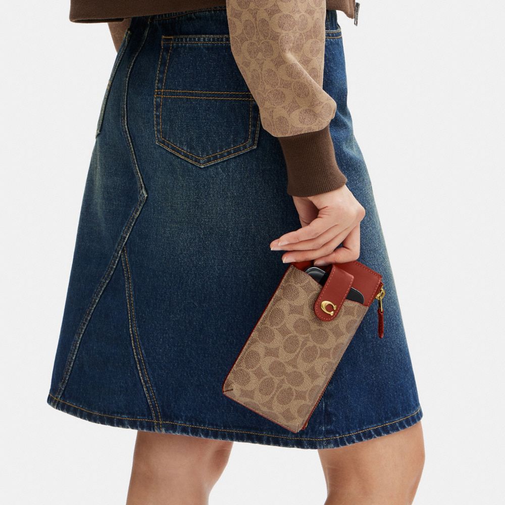 經典 SIGNATURE 帆布基本款手機皮夾