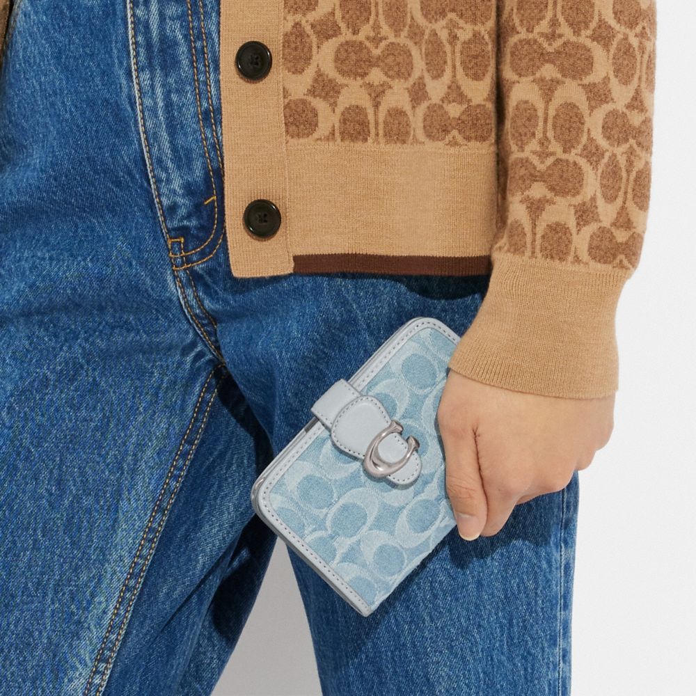 COACH Official Site Official page | TABBY MEDIUM WALLET IN 