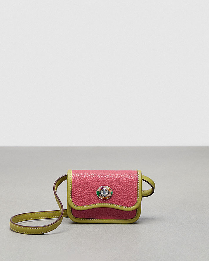 WAVY WALLET WITH CROSSBODY STRAP IN COACHTOPIA LEATHER