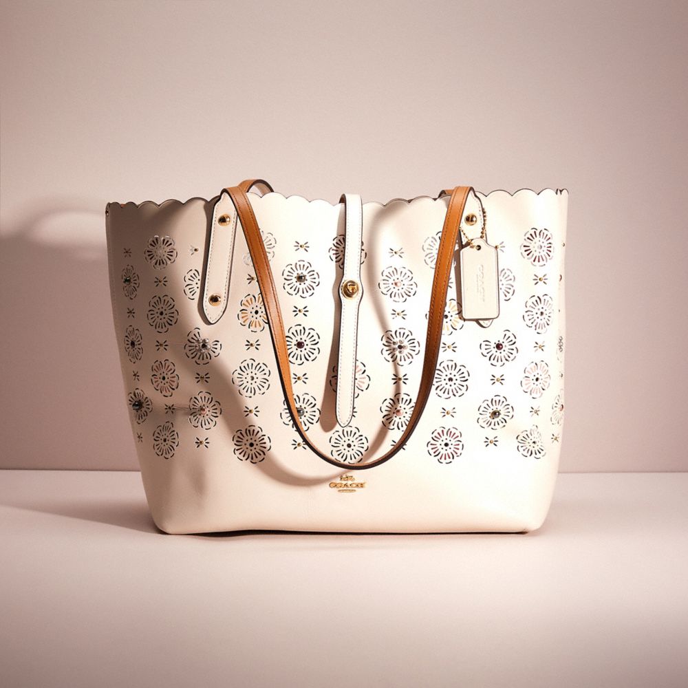 CK251 - Restored Market Tote With Cut Out Tea Rose Light Gold/Chalk Multi