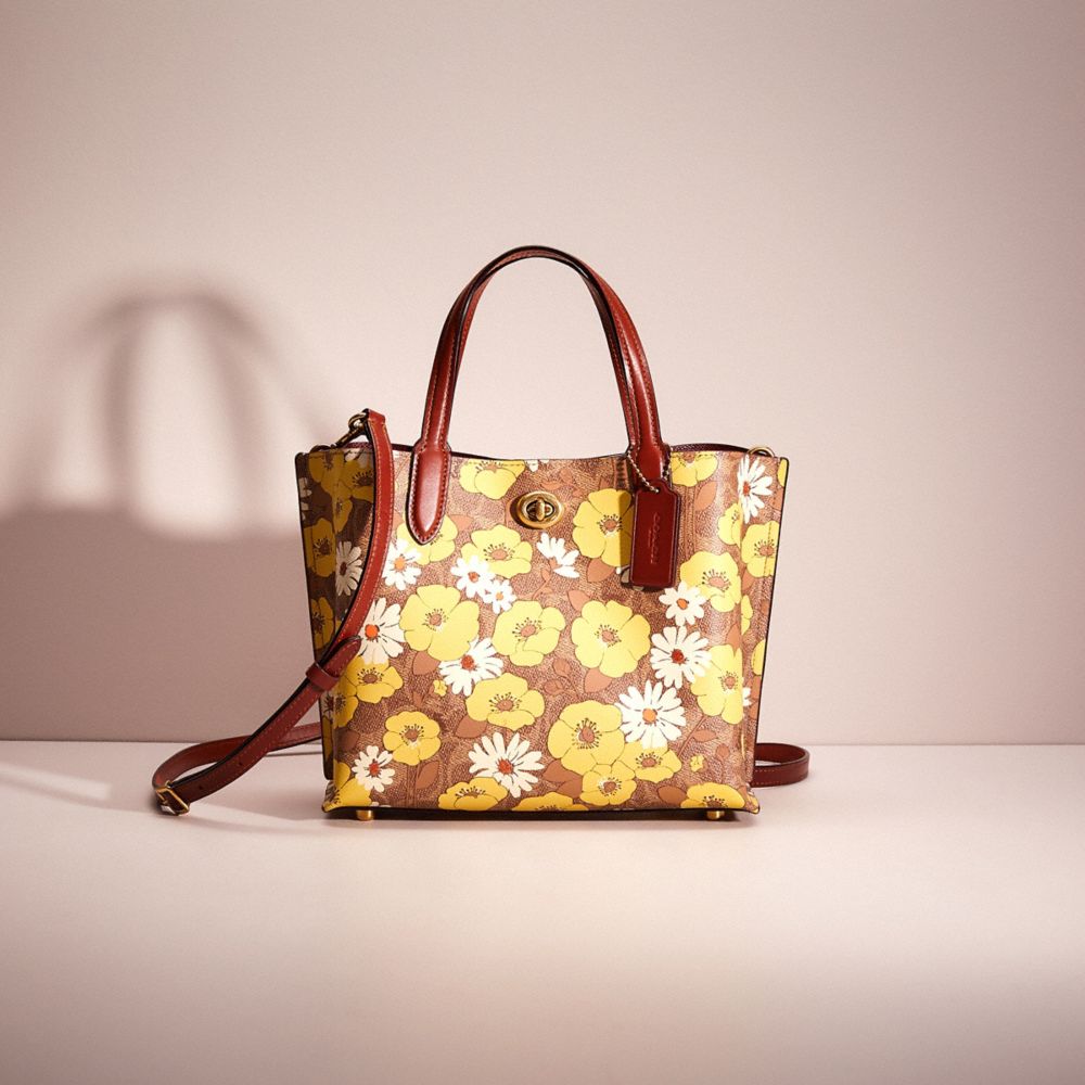 CK292 - Restored Willow Tote 24 In Signature Canvas With Floral Print Brass/Tan Rust Multi
