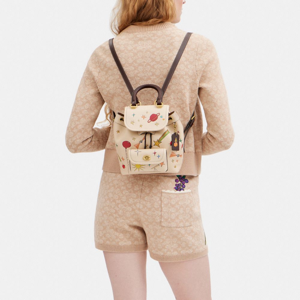 COACH X OBSERVED BY US RIYA 21 撞色後背包