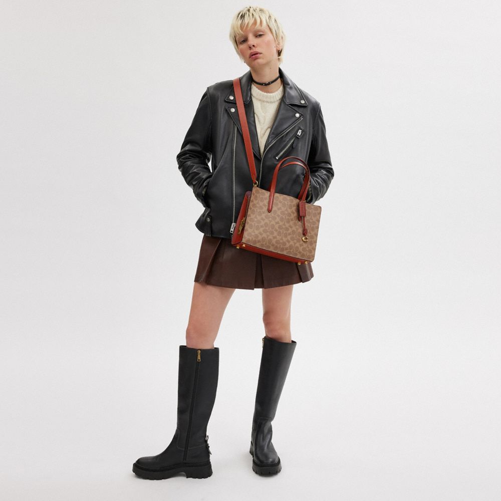 CARTER CARRYALL 28 經典 SIGNATURE 帆布手袋