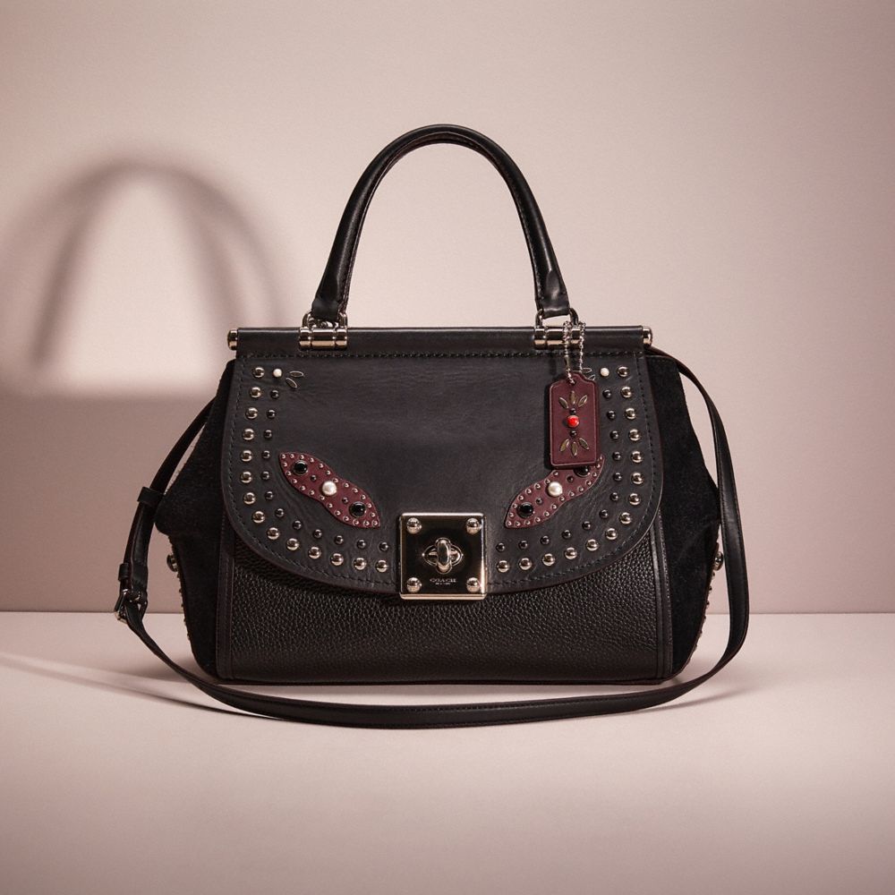 CK585 - Restored Drifter Carryall With Western Rivets Silver/Black