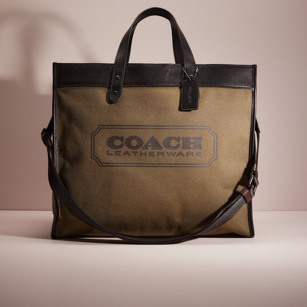 CK600 - Restored Field Tote 40 In Organic Cotton Canvas With Coach Badge Army Green/Black Copper