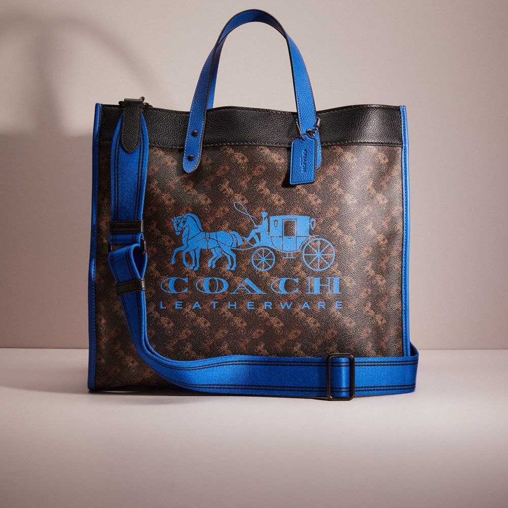 CL212 - Restored Field Tote 40 With Horse And Carriage Print Black Copper/Truffle/Blue Fin