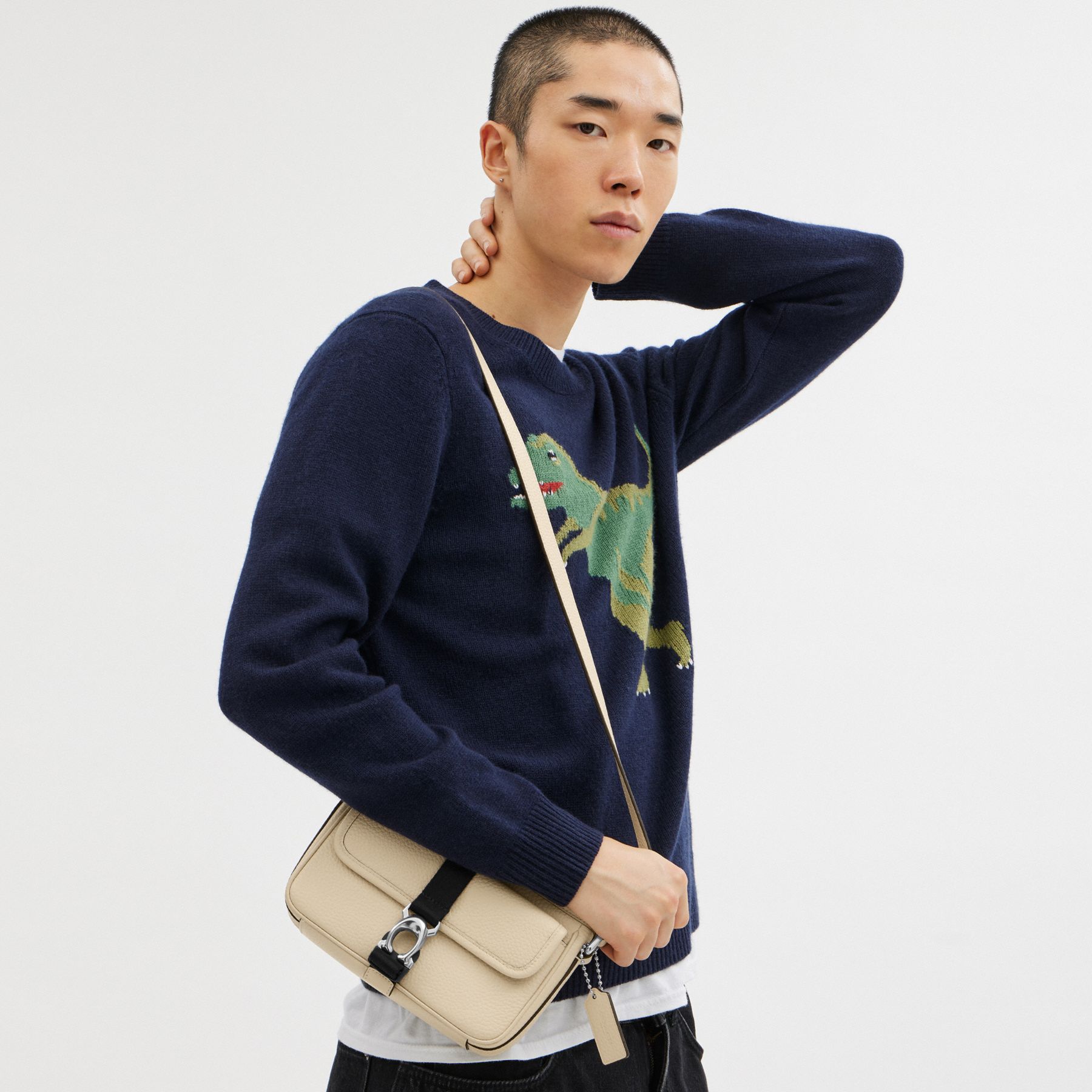 BECK 輕薄斜背手袋| COACH 官方網站Official page
