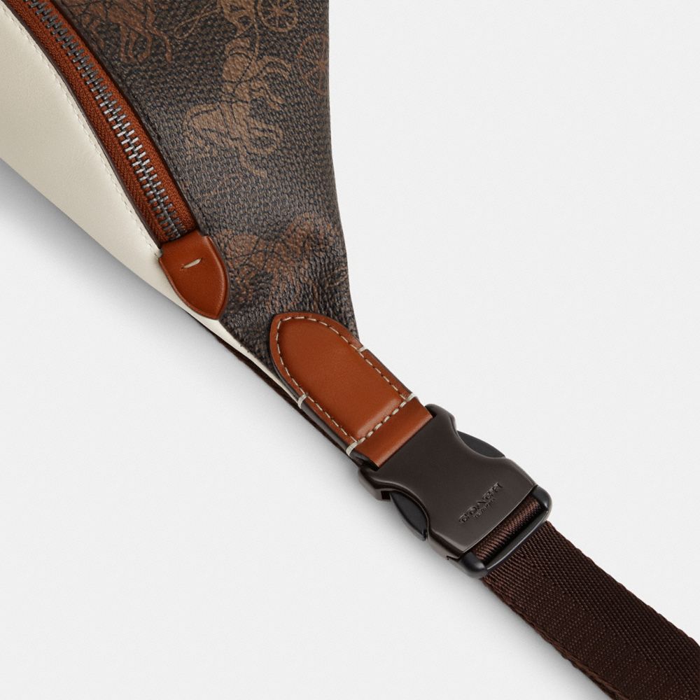 CHARTER BELT BAG 7 WITH LARGE HORSE AND CARRIAGE PRINT