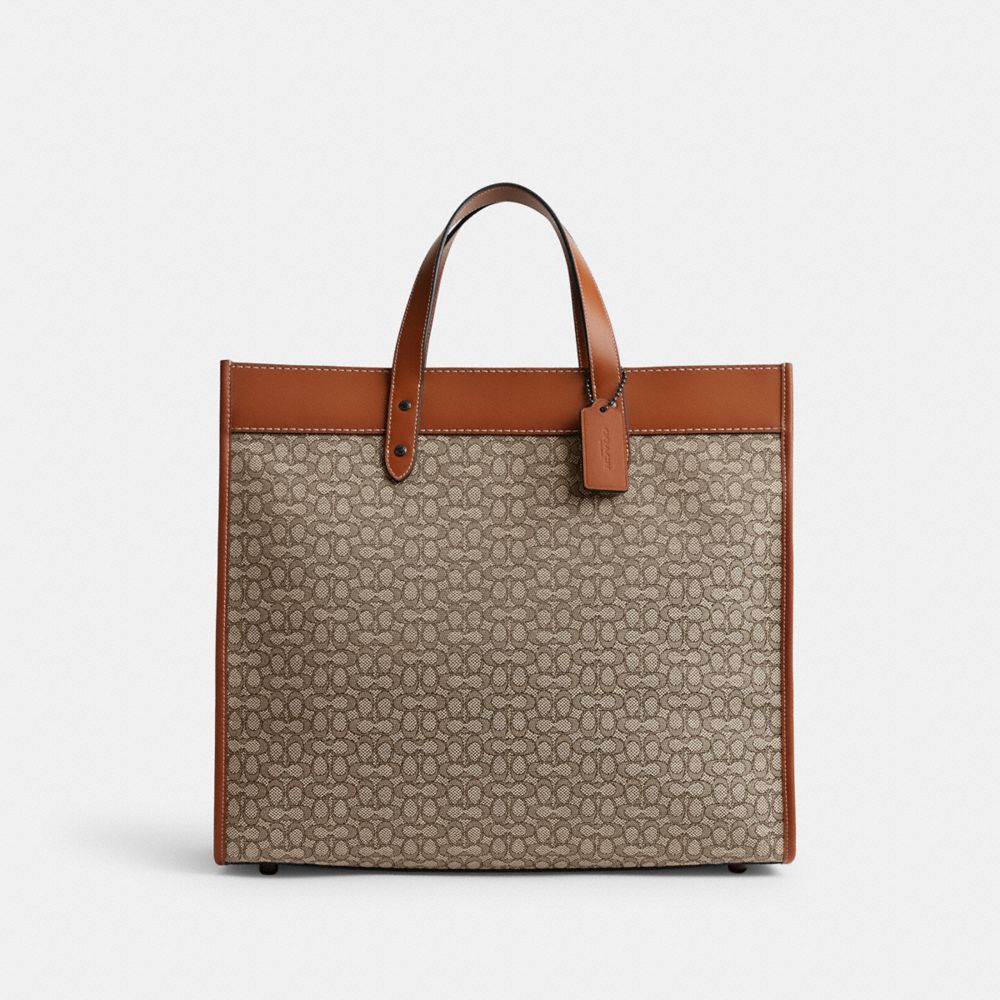 Field Tote Bag 40 In Micro Signature Jacquard - CM392 - Cocoa/Burnished Amber