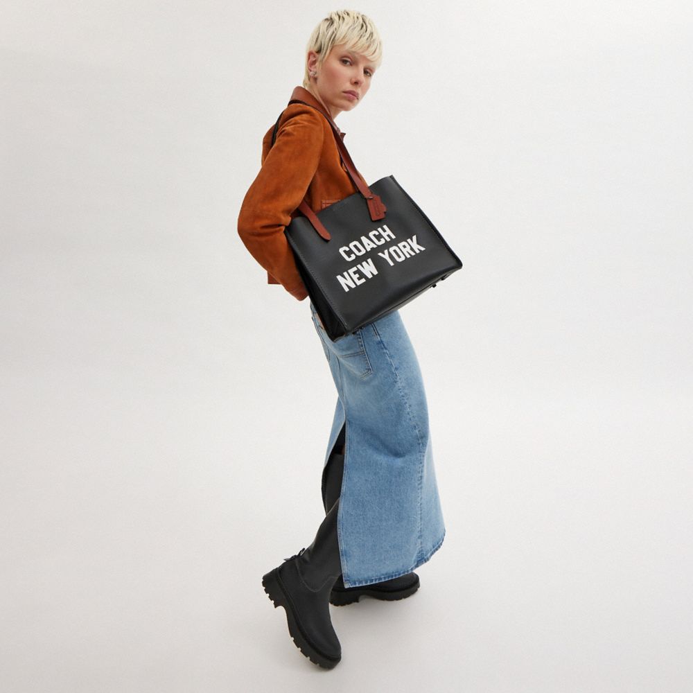 RELAY TOTE 34 WITH COACH GRAPHIC