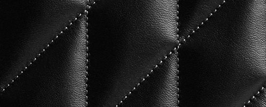 POUCH 28 絎縫手拿包