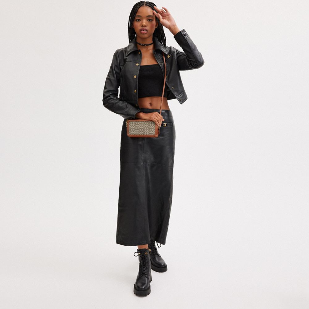 KIRA 迷你經典 SIGNATURE 緹花面料斜背手袋