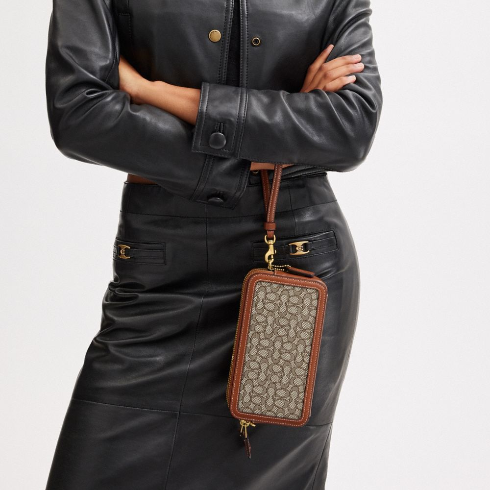 KIRA 迷你經典 SIGNATURE 緹花面料斜背手袋