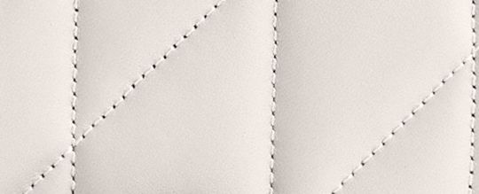 KIRA 絎縫斜背手袋