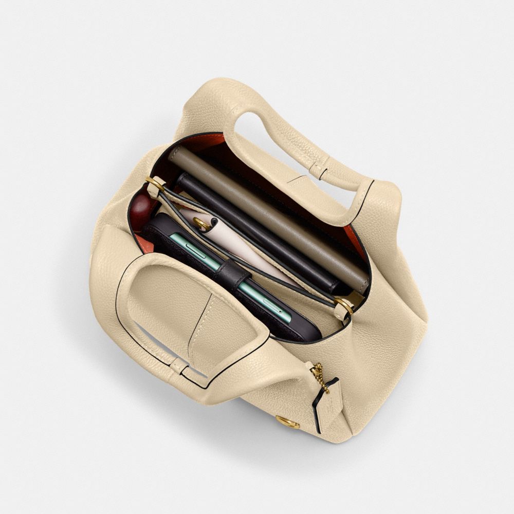 LANA 23 單肩手袋