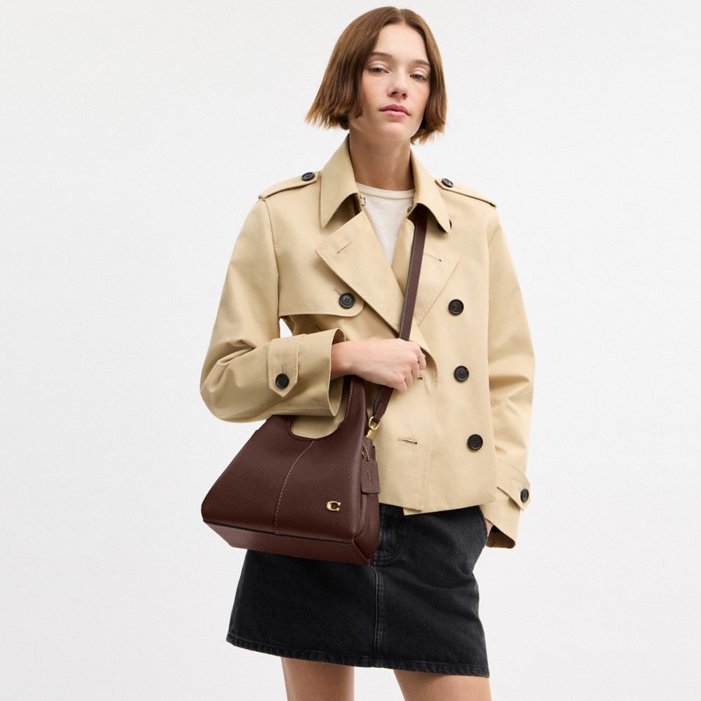 Lana Shoulder Bag 23 | Coach New Zealand