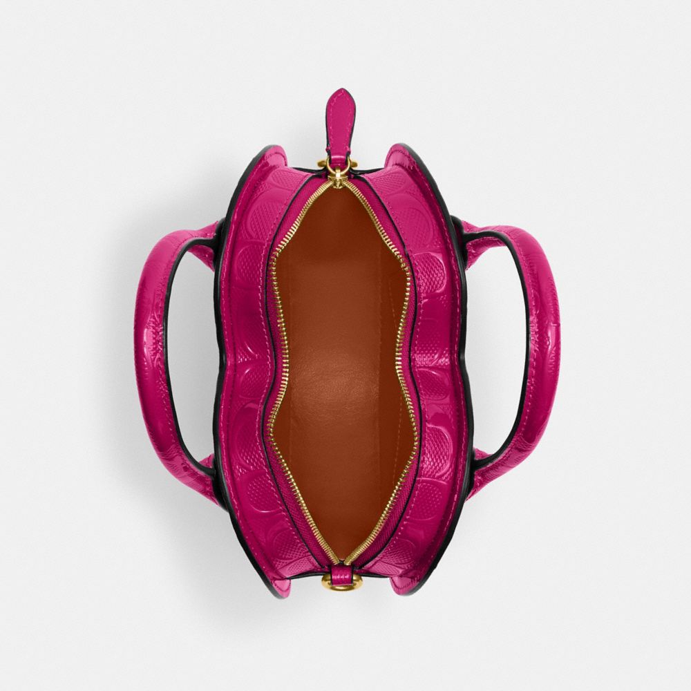 經典 SIGNATURE 皮革心型手袋