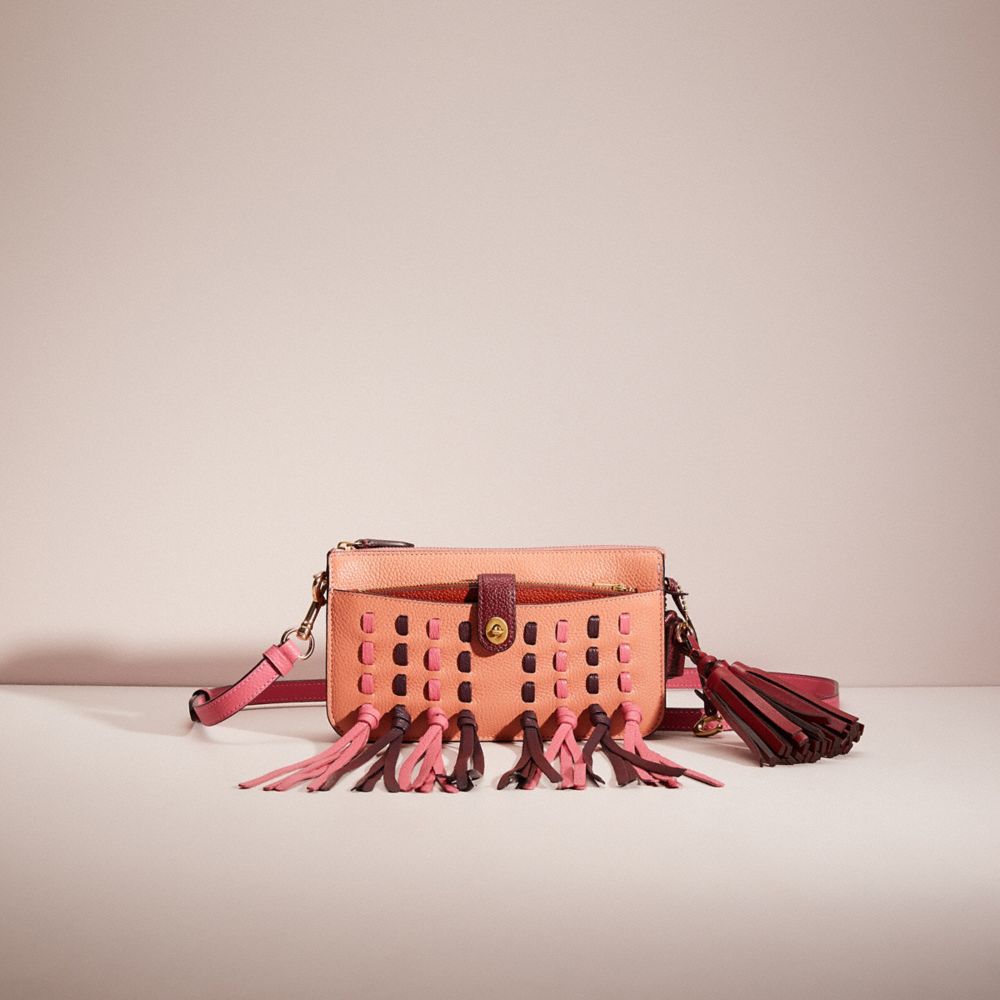CN848 - Upcrafted Noa Pop Up Messenger In Colorblock Brass/Light Coral Multi