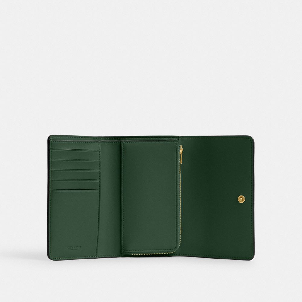 ESSENTIAL MEDIUM FLAP WALLET