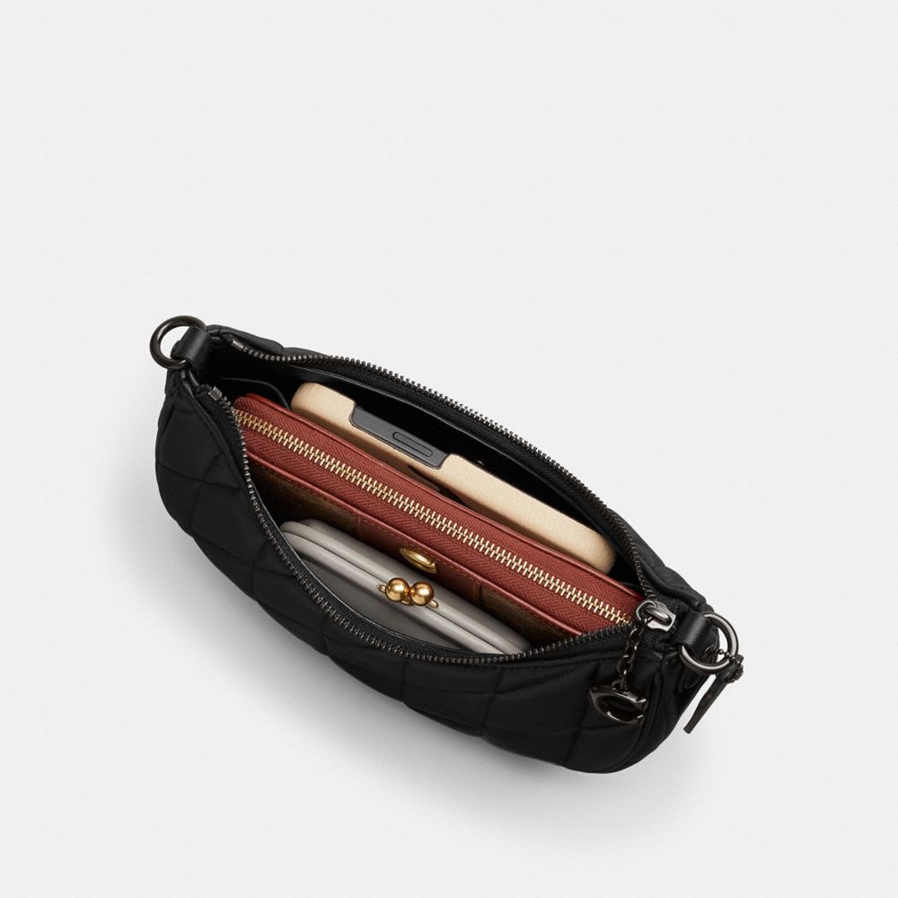 MIRA 豐盈絎縫單肩手袋