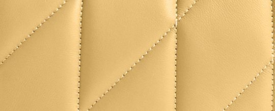 MIRA 豐盈絎縫單肩手袋