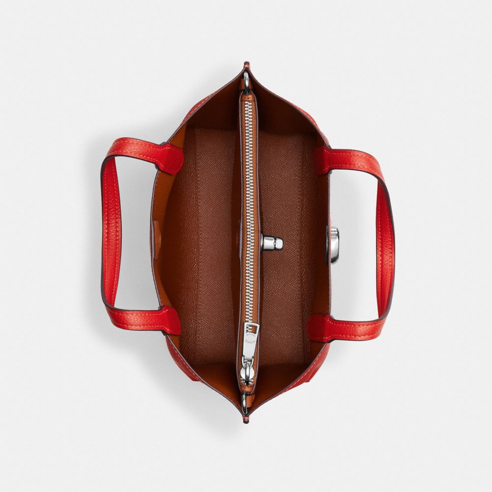 WILLOW 24 心形掛飾托特手袋