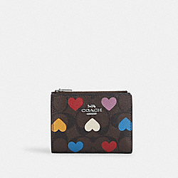 COACH CP424 Bifold Wallet In Signature Canvas With Heart Print SILVER/BROWN BLACK MULTI