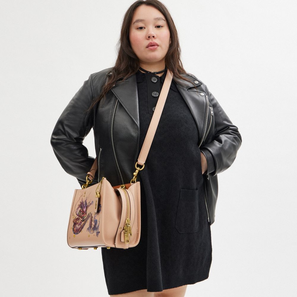 新年系列 ROGUE 25 龍圖案造型手袋