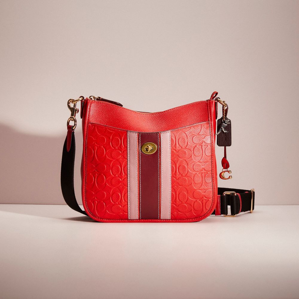 CQ443 - Upcrafted Chaise Crossbody In Signature Leather Brass/Sport Red