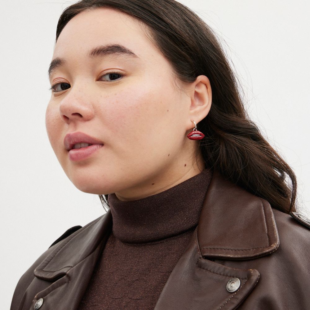 棒棒堂與嘴唇圖樣不對稱耳環