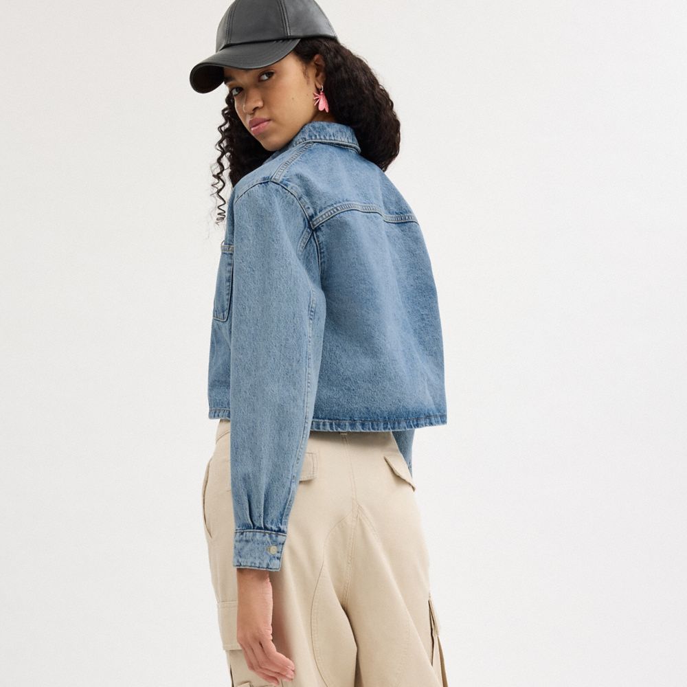 CROPPED DENIM BUTTON DOWN