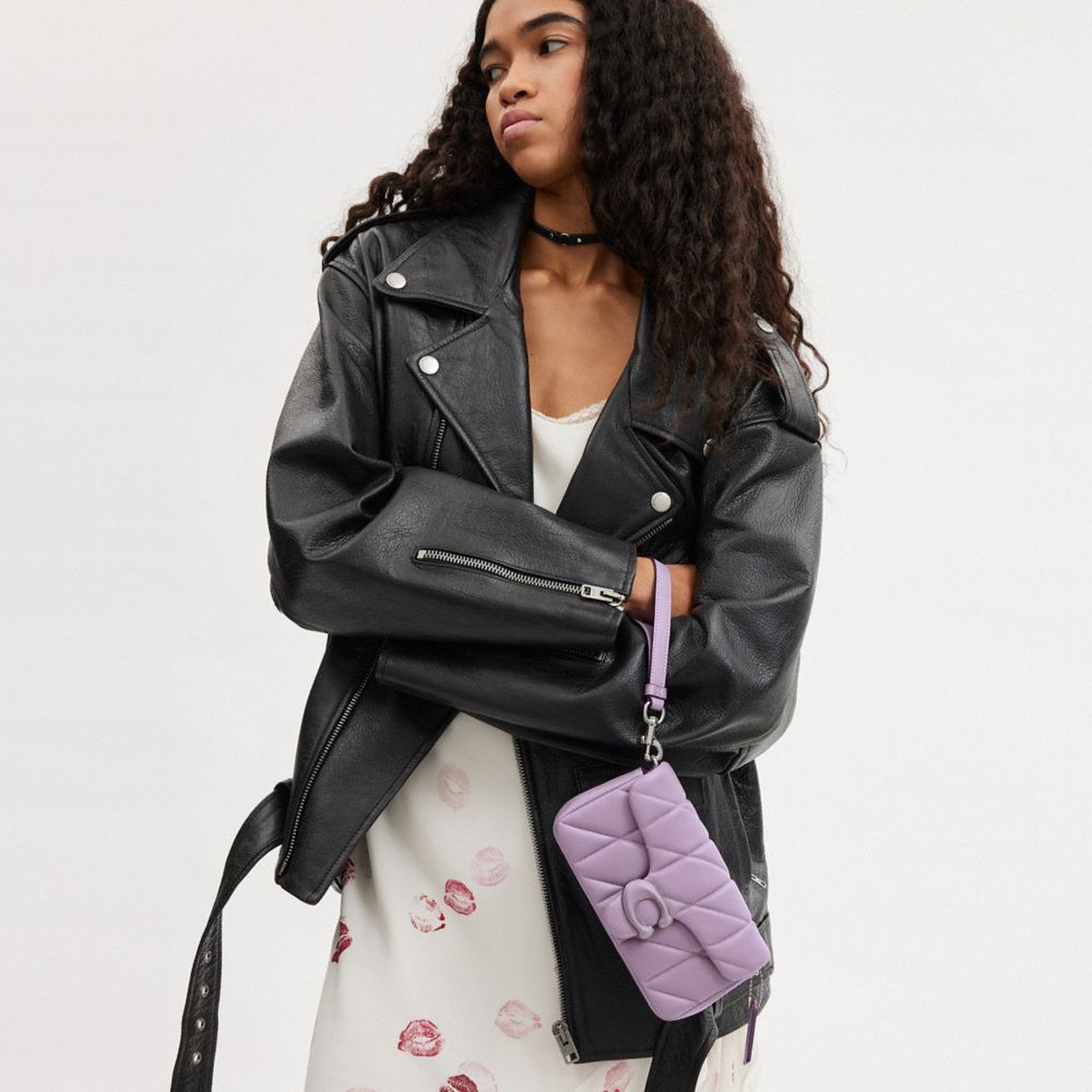 TABBY 菱形豐盈絎縫斜背手腕包