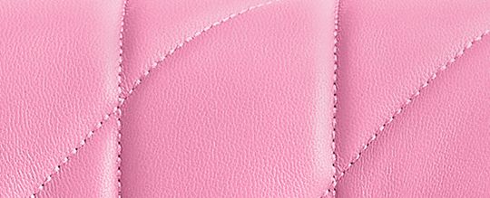 TABBY 菱形豐盈絎縫斜背手腕包