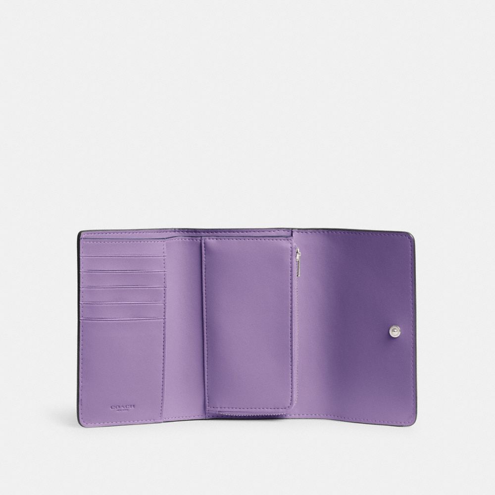 ESSENTIAL MEDIUM FLAP WALLET IN COLORBLOCK