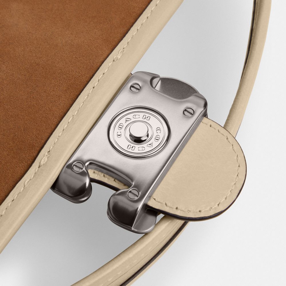 SOFT TABBY 單肩手袋