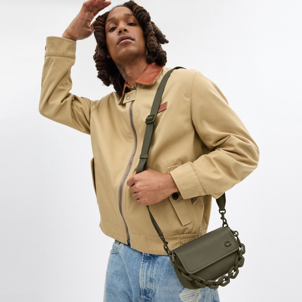 CHARTER 18 翻蓋斜背手袋