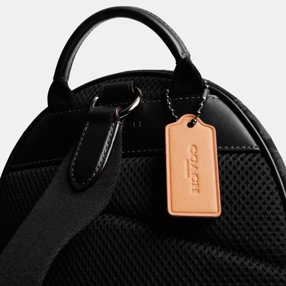 CHARTER PACK IN SIGNATURE DENIM