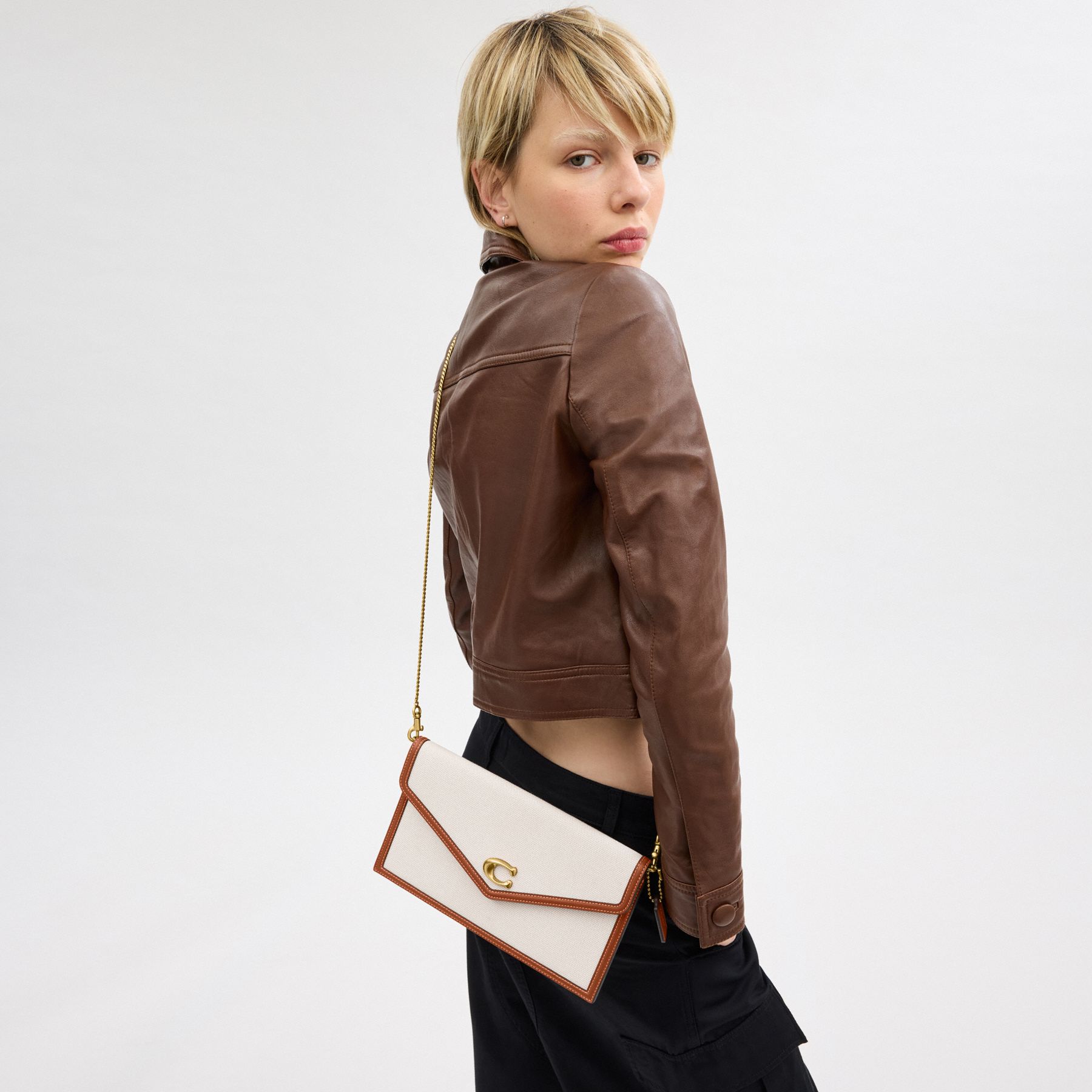 COACH手袋 Coach(コーチ) 手袋(レディース) - 海外通販のBUYMA