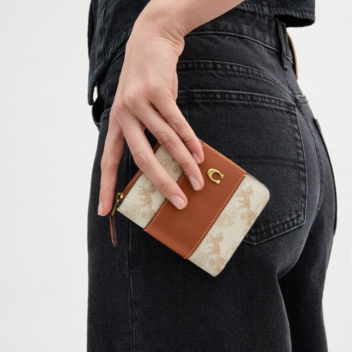 BILLFOLD WALLET WITH HORSE AND CARRIAGE PRINT