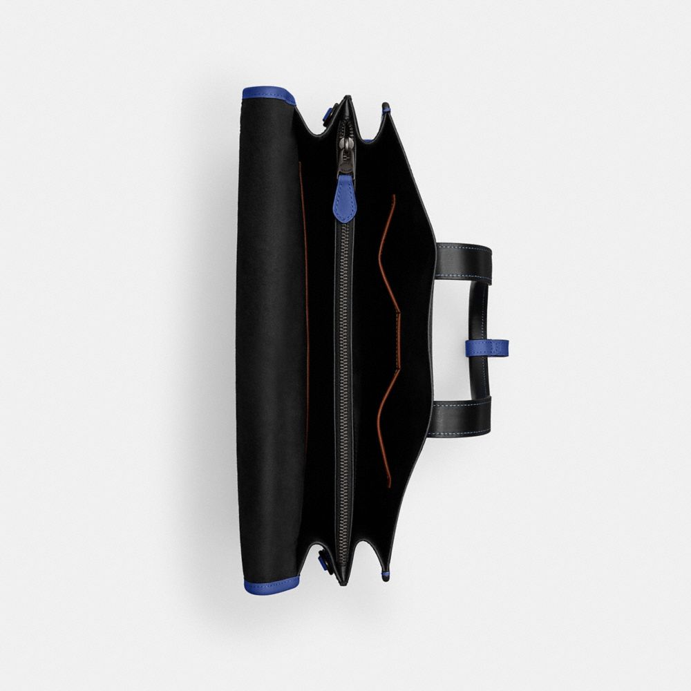 GOTHAM PORTFOLIO IN SIGNATURE CANVAS