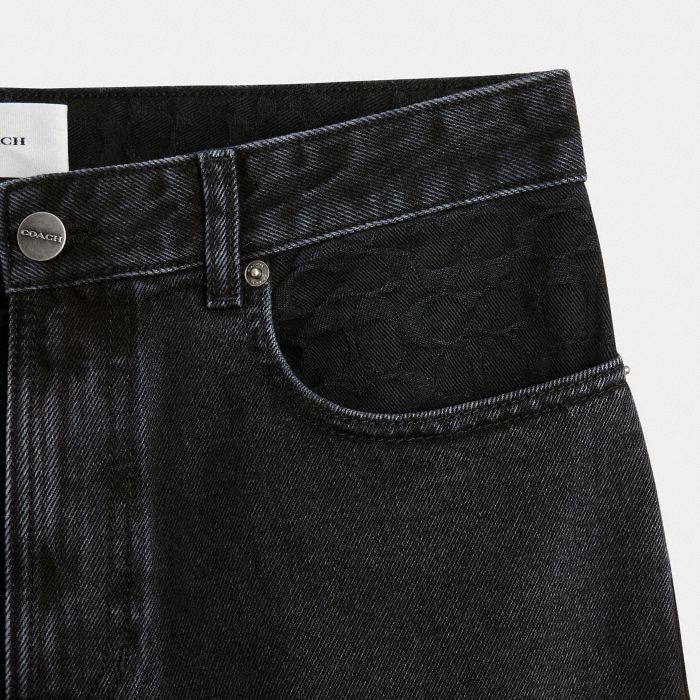 BLACK TAPER JEANS