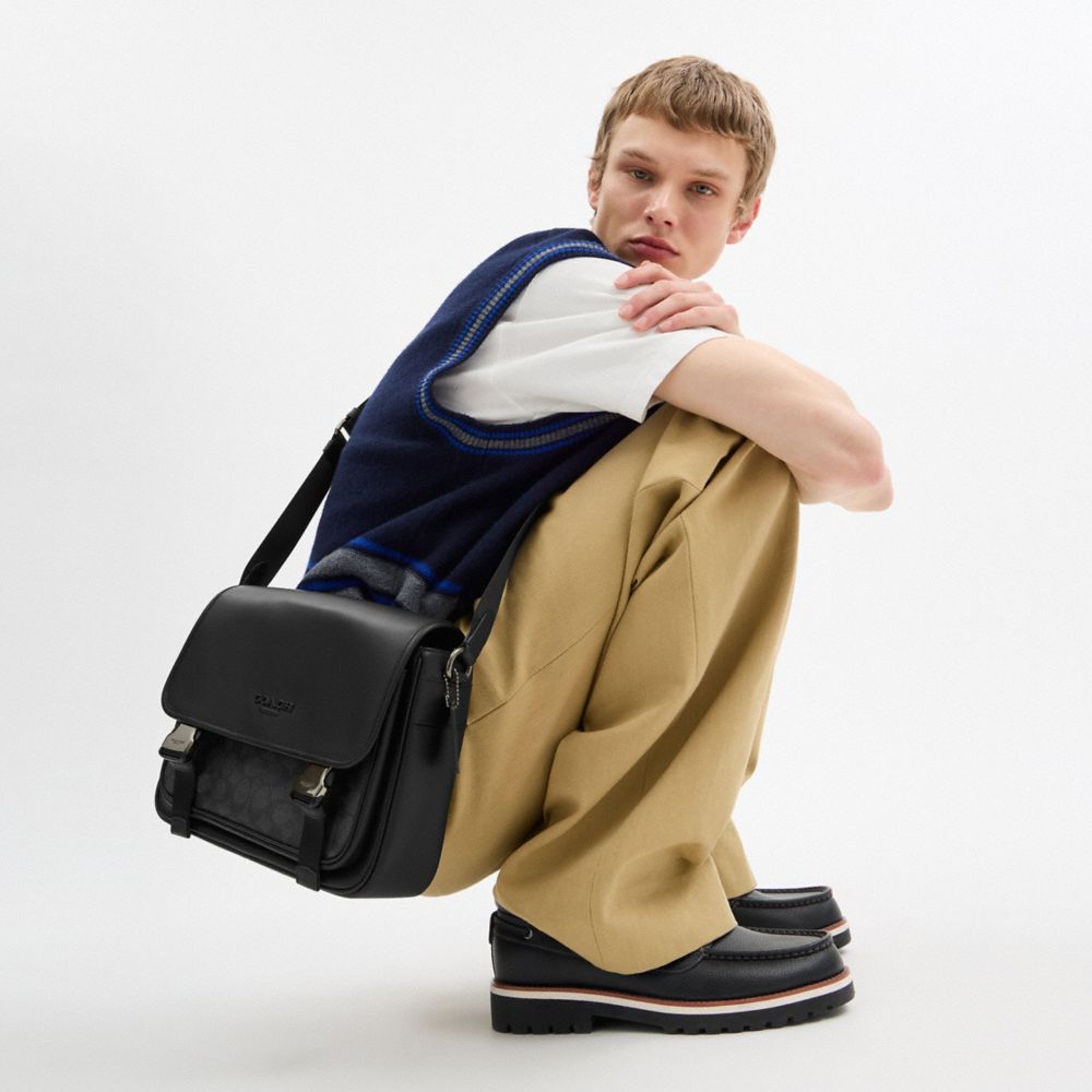 RACER MESSENGER BAG IN SIGNATURE CANVAS