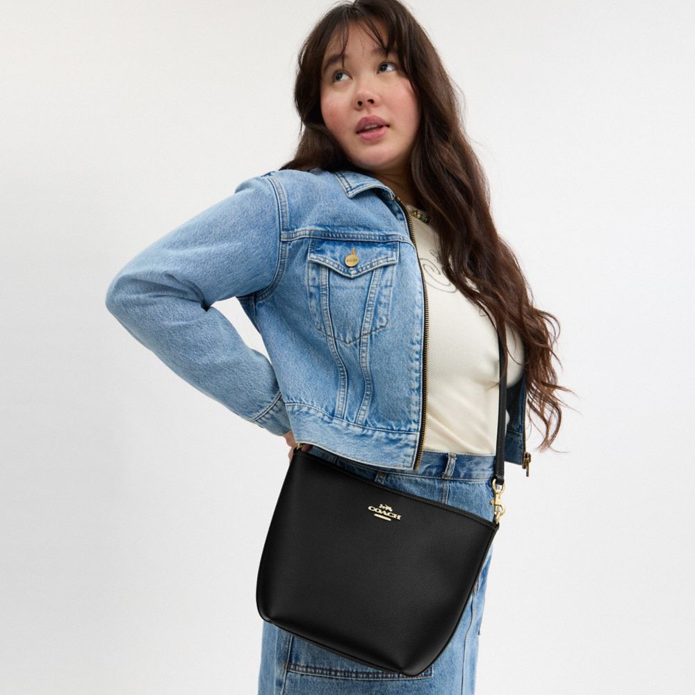 CITY BUCKET BAG
