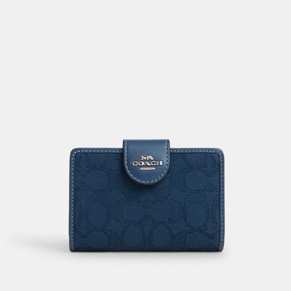 Medium Corner Zip Wallet In Signature Jacquard - CU402 - Silver/Denim/Dark Denim