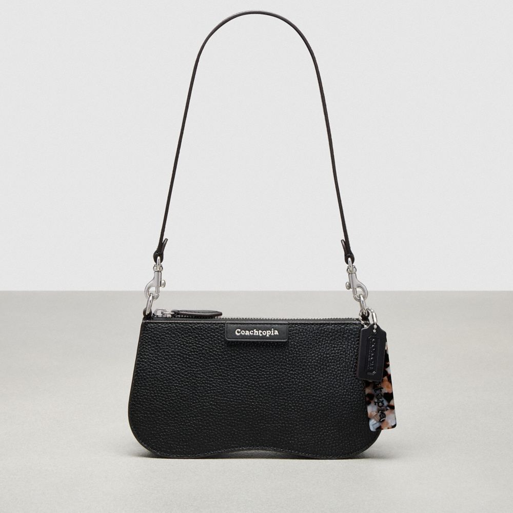 Wavy Baguette Bag In Pebbled Coachtopia Leather - CU870 - Black