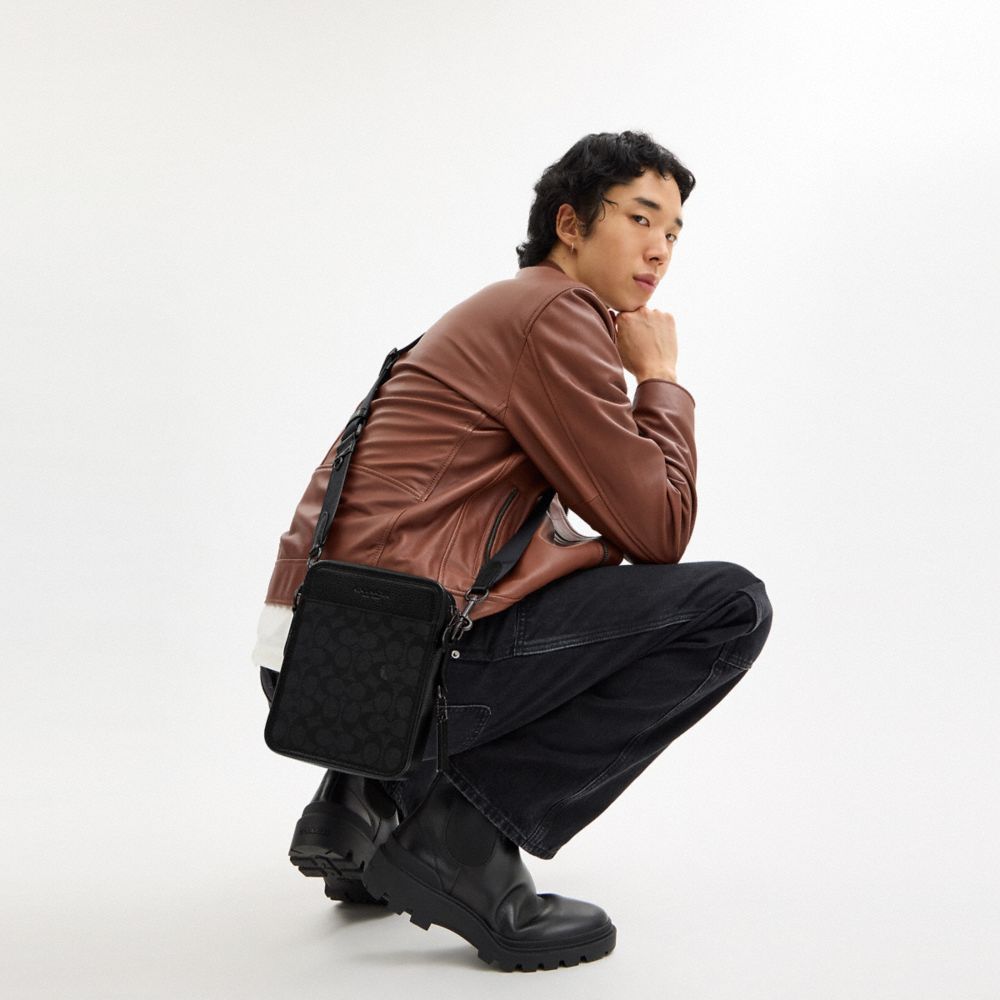 SULLIVAN CROSSBODY IN SIGNATURE CANVAS
