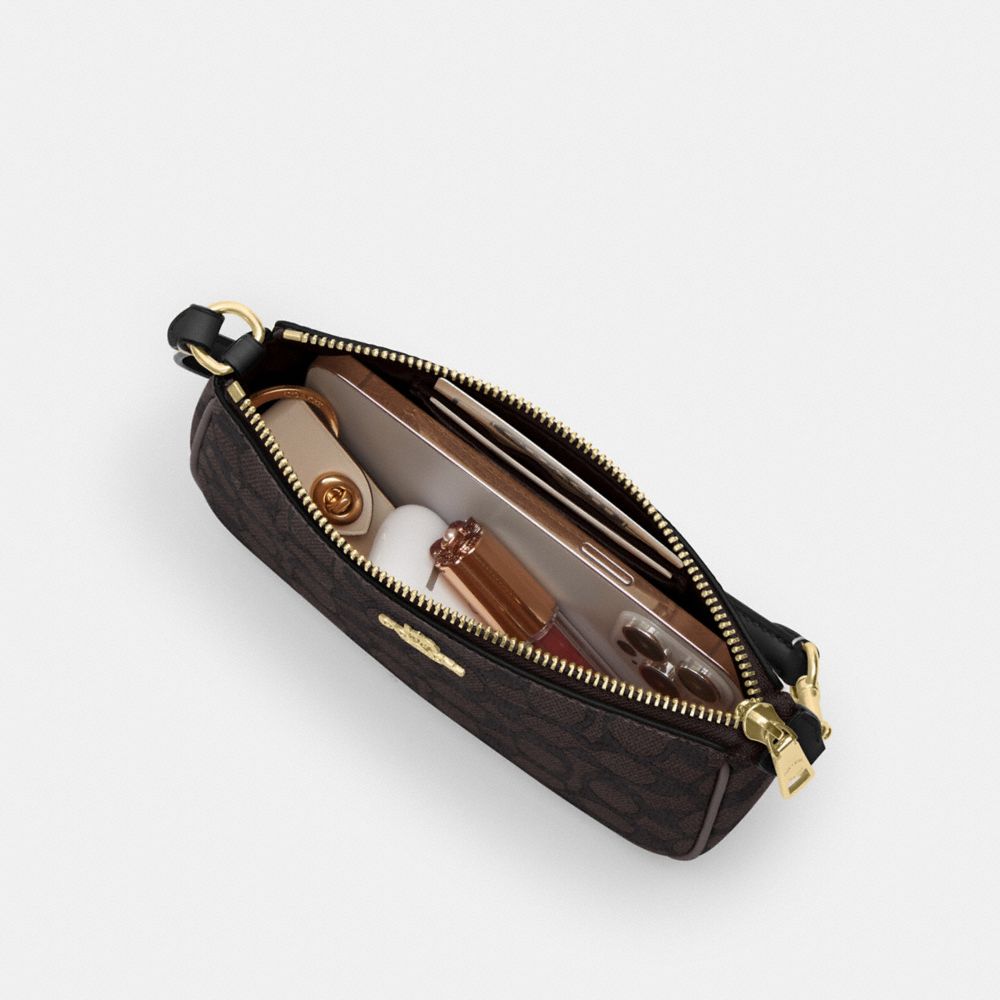 NOLITA 19 IN SIGNATURE CANVAS